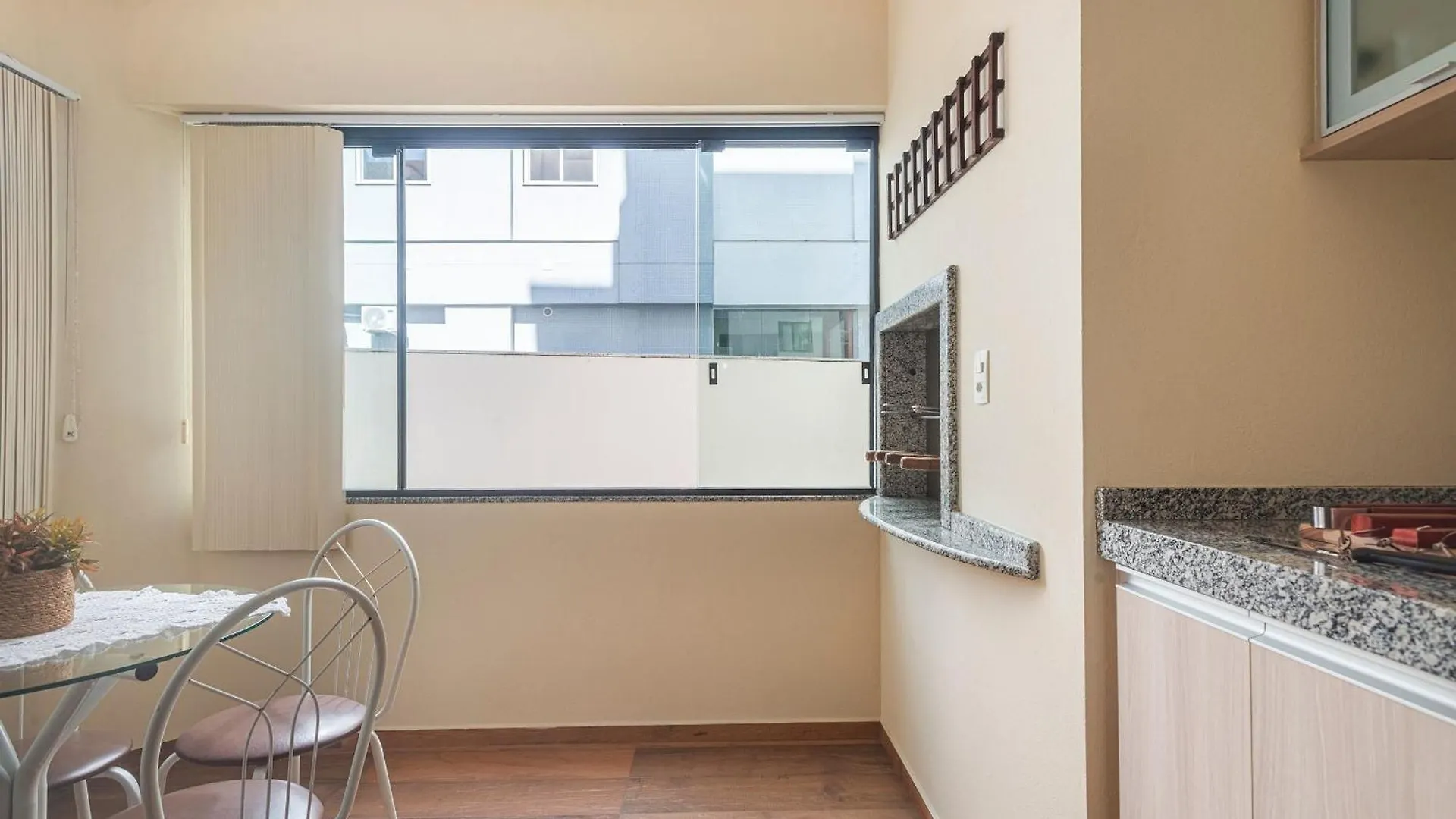 Slns043 - Ape 2Q+2Wc Em Localizacao Privilegiada Balneário Camboriú Apartman